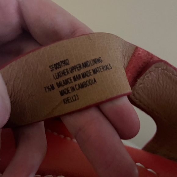 Women's Red Sandals - Picture 5 of 6